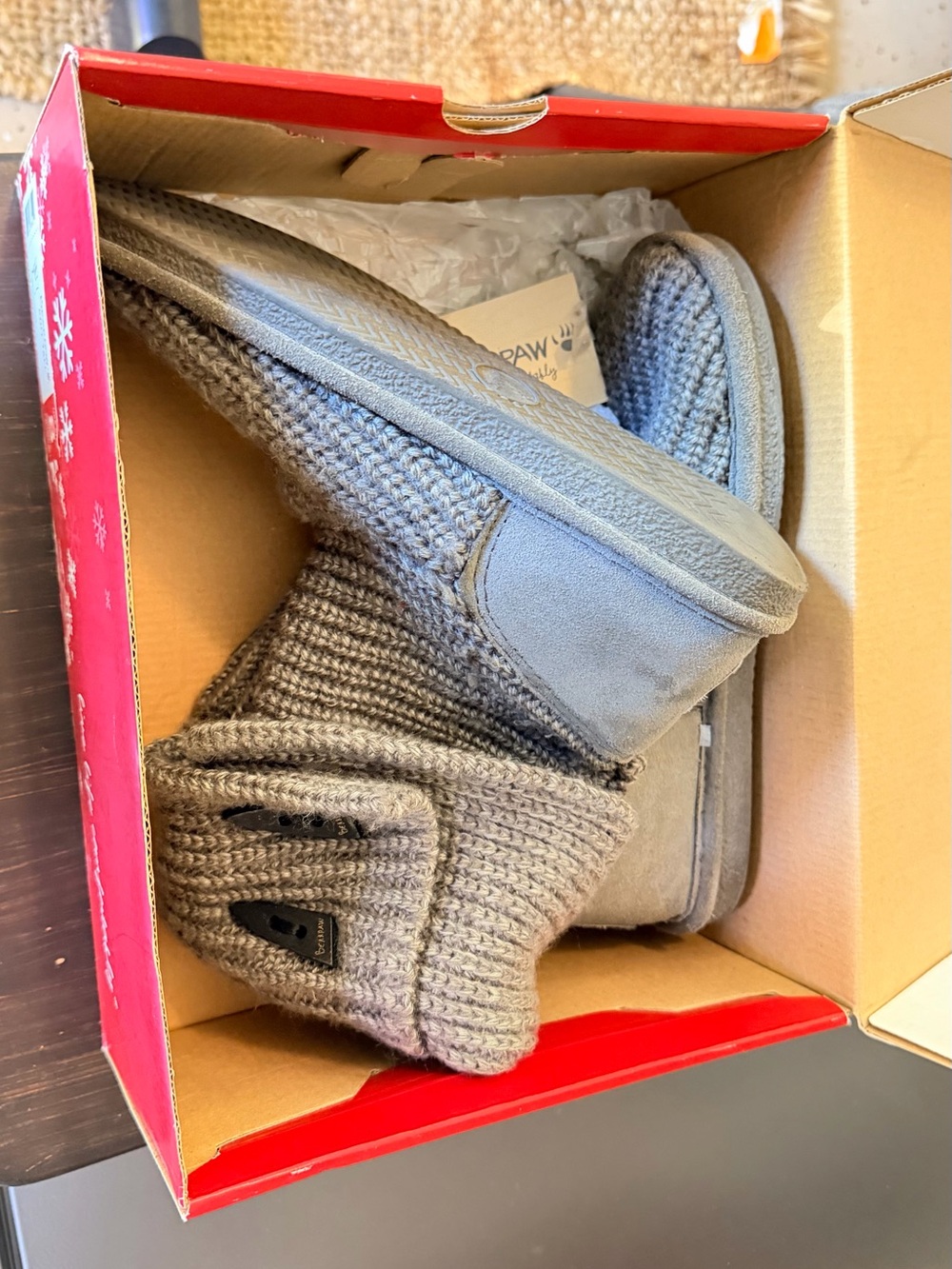 BearPaw size 8 Grey Knit Slip-On Boots
